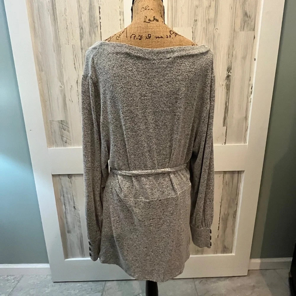 TUNIC TOP  18/20W - Picture 4 of 7